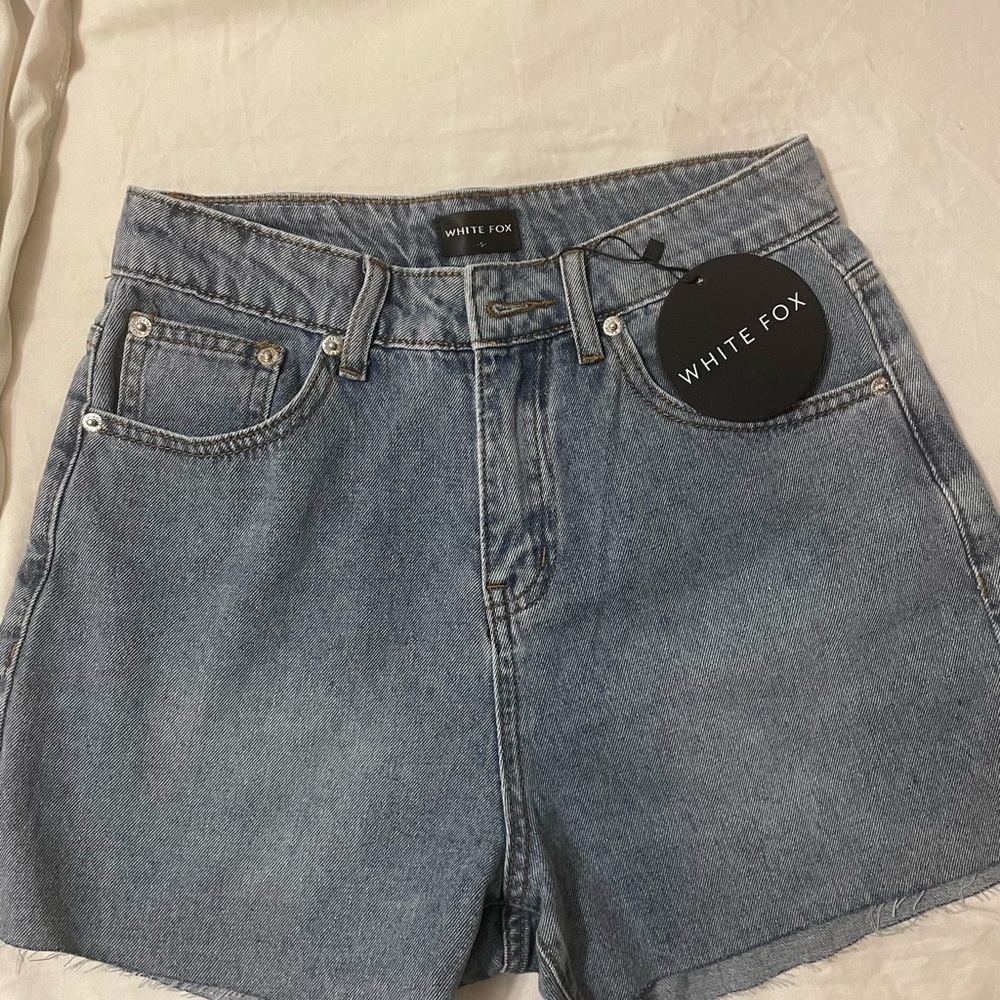 White Fox Boutique Light Blue Jean Shorts - Picture 3 of 5